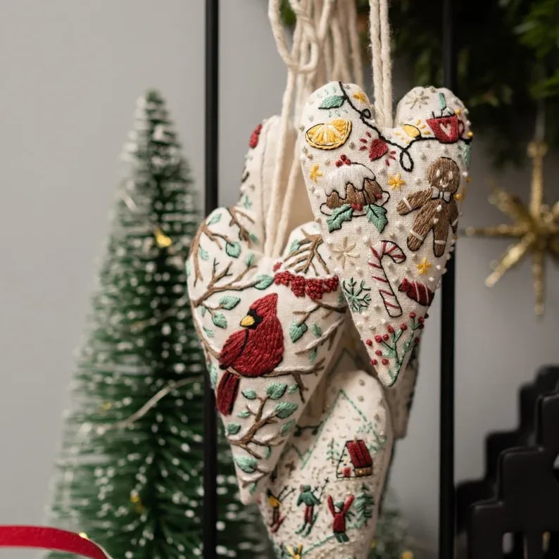 🔥2025 New Release 50% OFF 💖 🎄DIY Heart Shaped Hand Embroidered Christmas Ornament/Ornament Kit 🧵