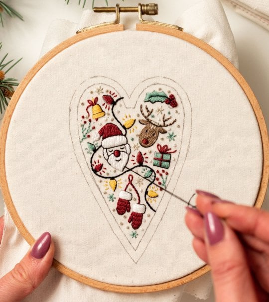 🔥2025 New Release 50% OFF 💖 🎄DIY Heart Shaped Hand Embroidered Christmas Ornament/Ornament Kit 🧵